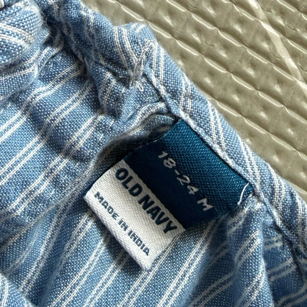 Osh Kosh|Baby girl/toddler summer outfit,Blue Striped Top button down & jeans•••